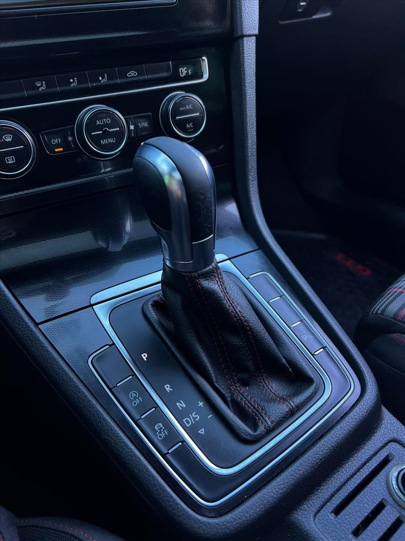 VOLKSWAGEN  GOLF   2.0 TSI GTI 16V Turbo 