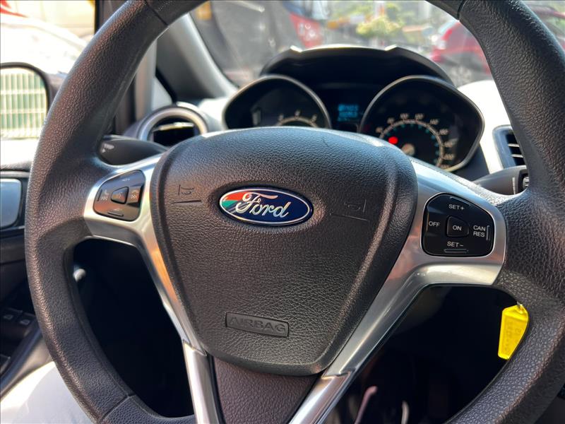 FORD  FIESTA   1.6 Titanium Hatch 16V 