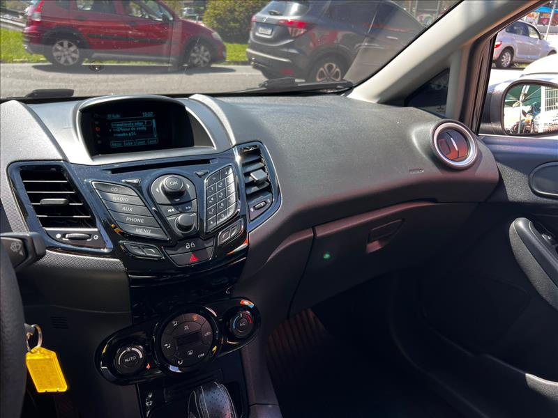 FORD  FIESTA   1.6 Titanium Hatch 16V 