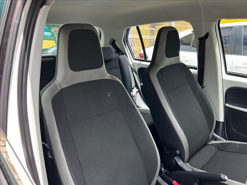 VOLKSWAGEN  UP   1.0 MPI High UP 12V 