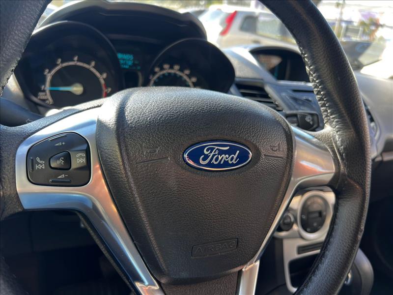FORD  FIESTA   1.6 SE Hatch 16V 