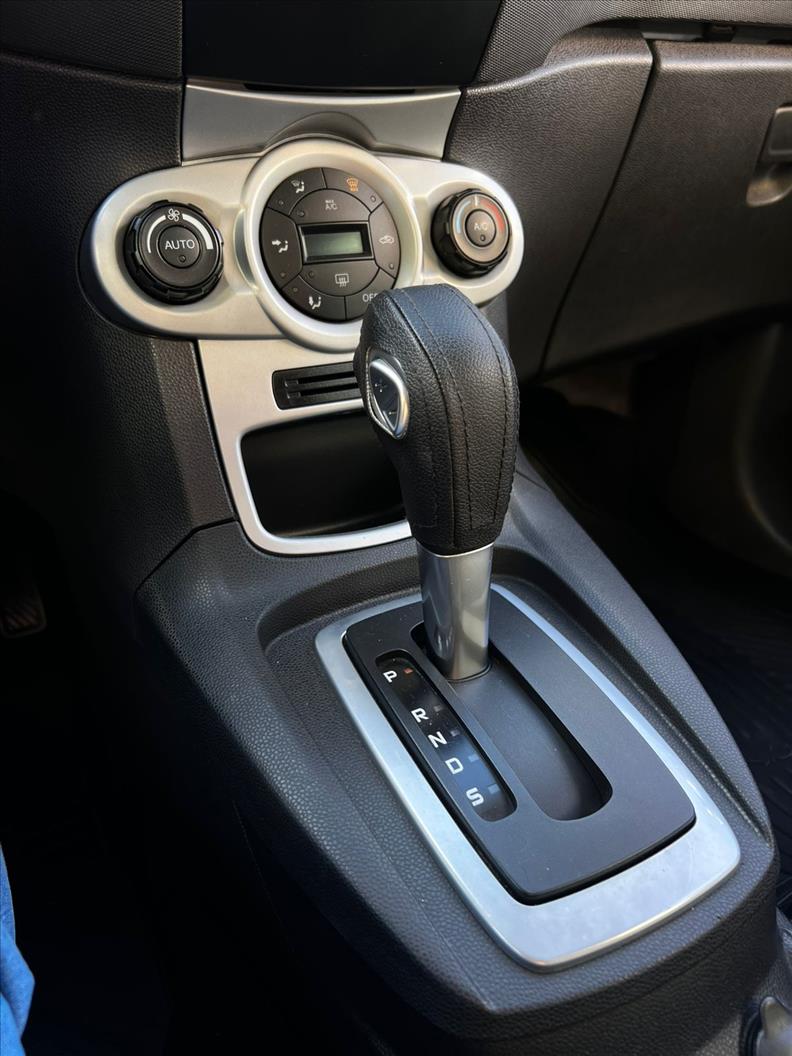 FORD  FIESTA   1.6 SE Hatch 16V 