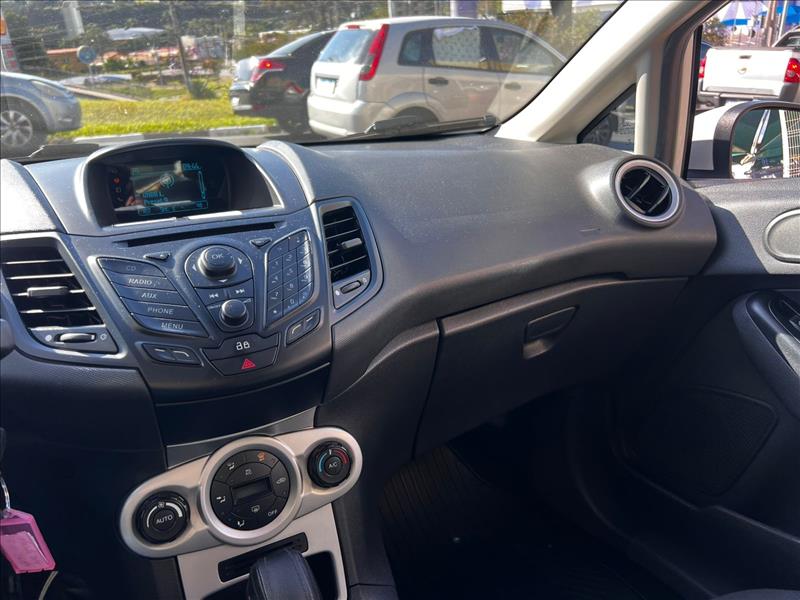 FORD  FIESTA   1.6 SE Hatch 16V 