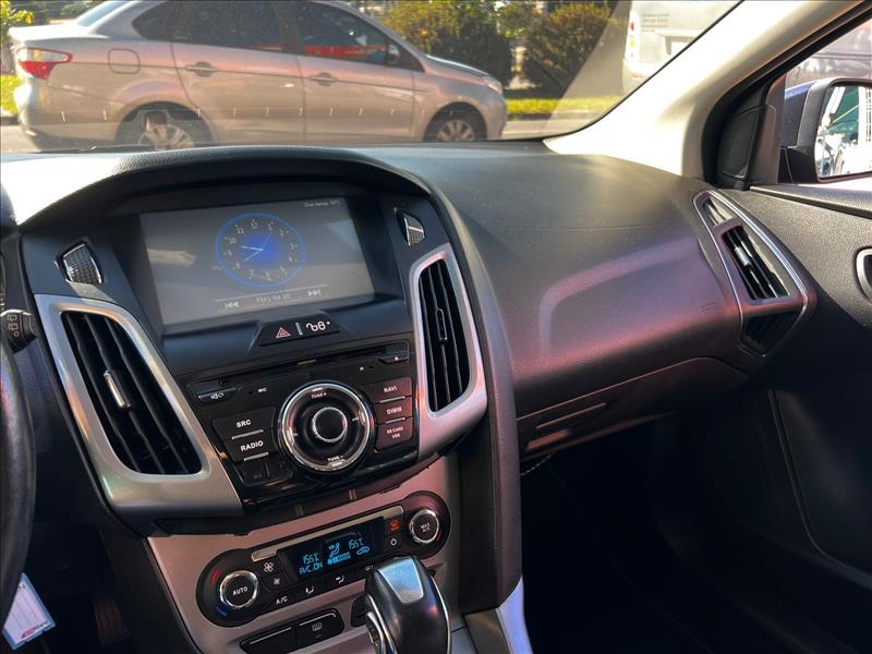 FORD  FOCUS   2.0 SE Plus 16V 