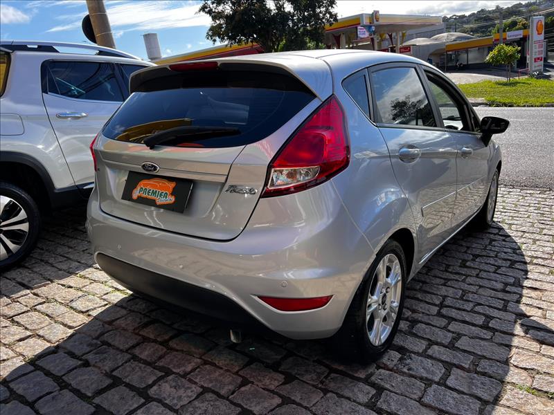 FORD  FIESTA   1.6 SE Hatch 16V 