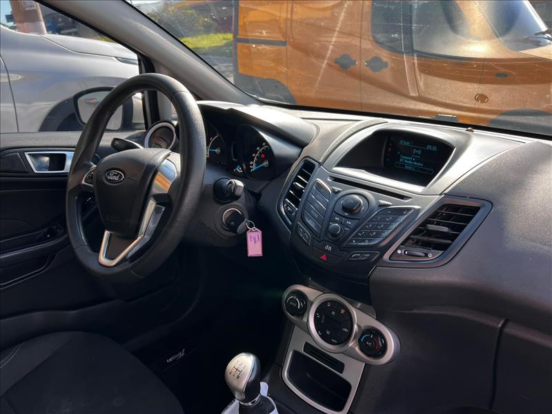 FORD  FIESTA   1.6 SE Hatch 16V 