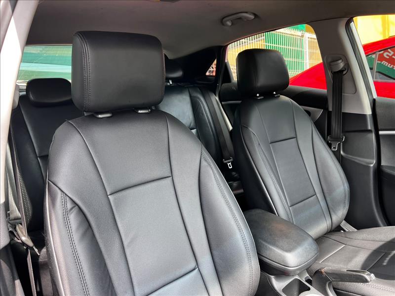 HYUNDAI  I30   1.8 MPI 16V 