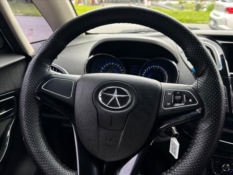 JAC  J6   2.0 16V Jetflex 7 Lugares 