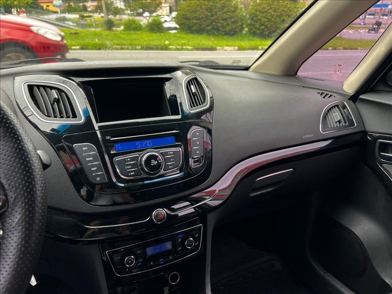 JAC  J6   2.0 16V Jetflex 7 Lugares 
