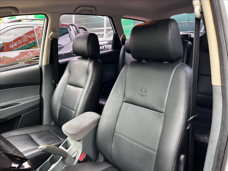 JAC  J6   2.0 16V Jetflex 7 Lugares 