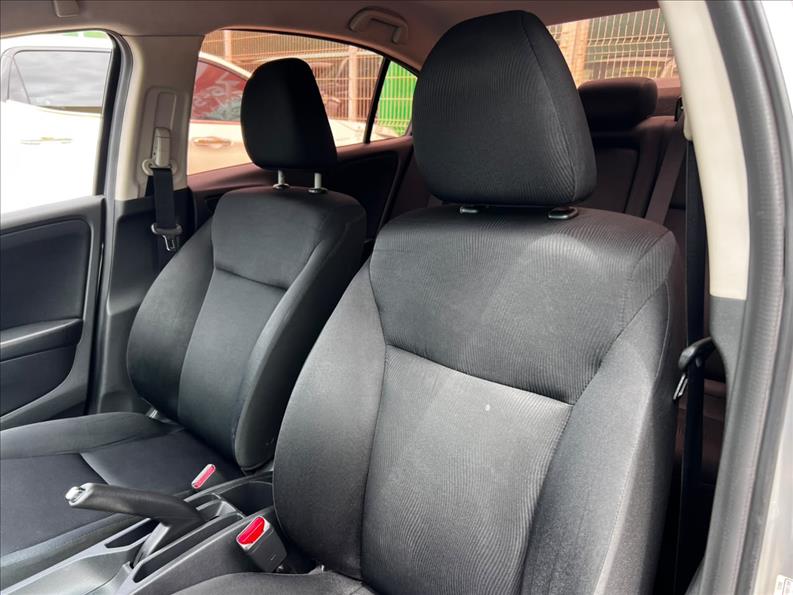 HONDA  CITY   1.5 LX 16V 