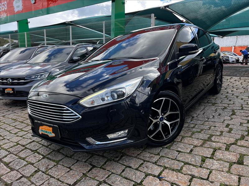 FORD  FOCUS   2.0 Titanium Fastback 16V 