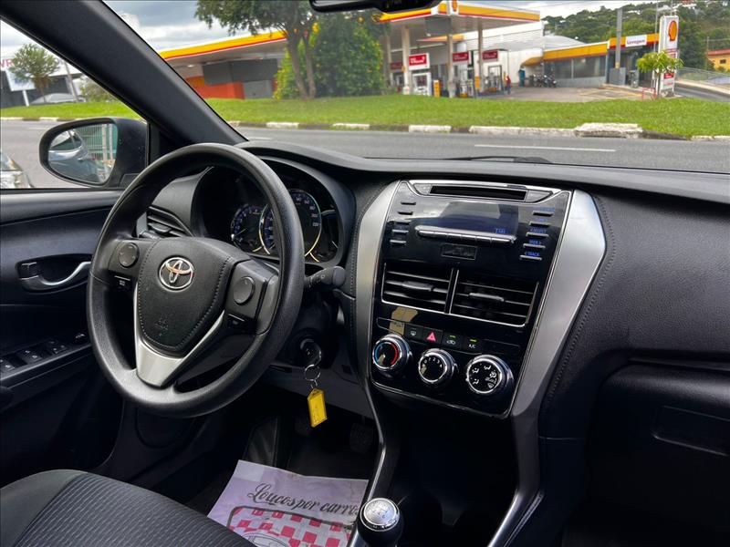 TOYOTA  YARIS   1.3 16V XL 