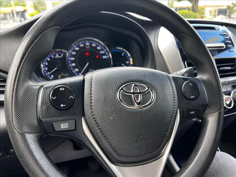 TOYOTA  YARIS   1.3 16V XL 