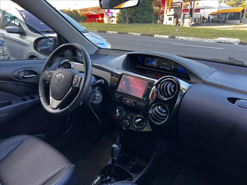TOYOTA  ETIOS   1.5 XLS Sedan 16V 
