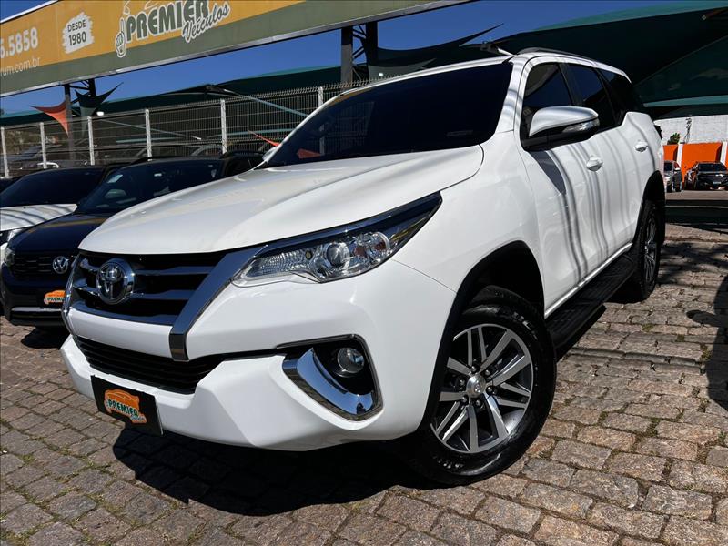 TOYOTA  HILUX SW4   2.7 SR 4X2 16V 
