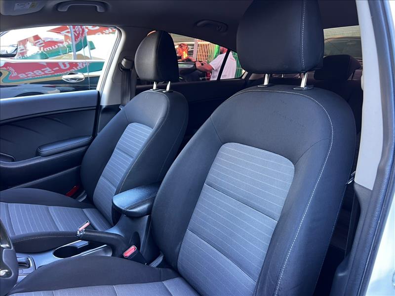 KIA  CERATO   1.6 SX 16V 