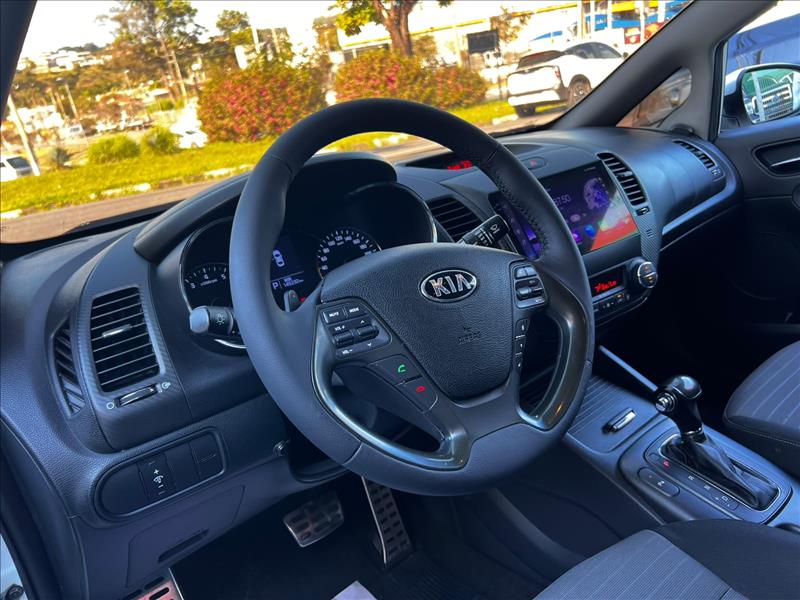 KIA  CERATO   1.6 SX 16V 