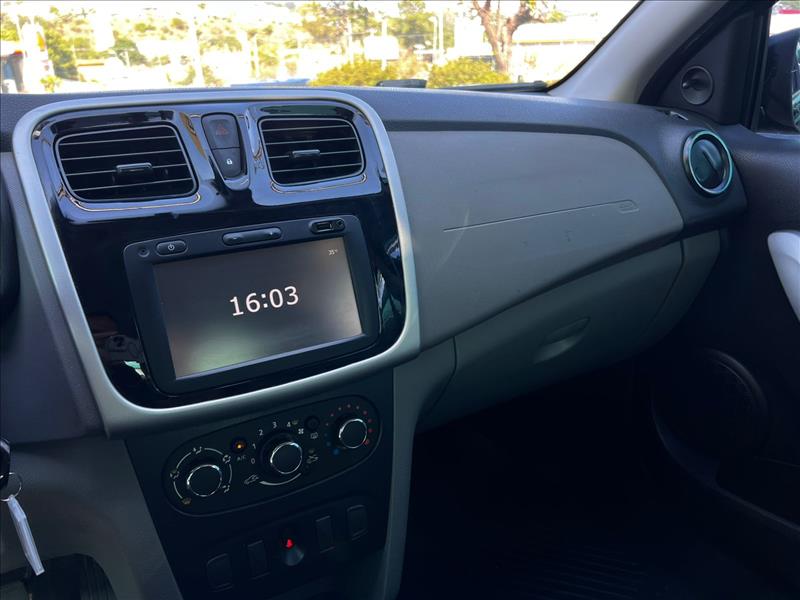 RENAULT  LOGAN   1.6 Expression 8V 