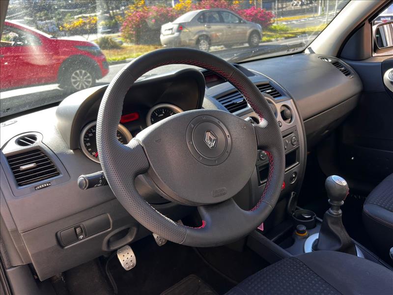 RENAULT  MÉGANE   2.0 Expression Sedan 16V 