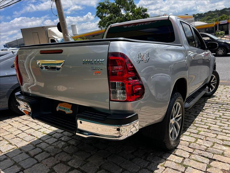 TOYOTA  HILUX   2.7 SRV 4X2 CD 16V 