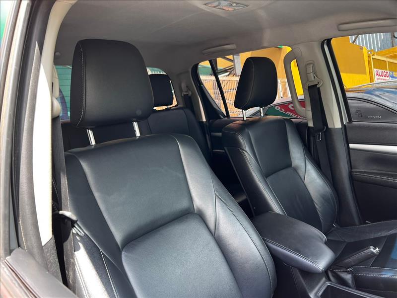 TOYOTA  HILUX   2.7 SRV 4X2 CD 16V 