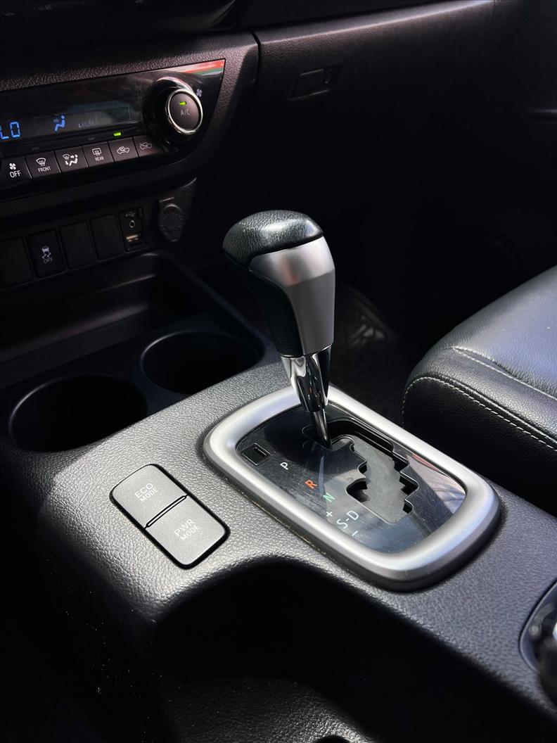 TOYOTA  HILUX   2.7 SRV 4X2 CD 16V 