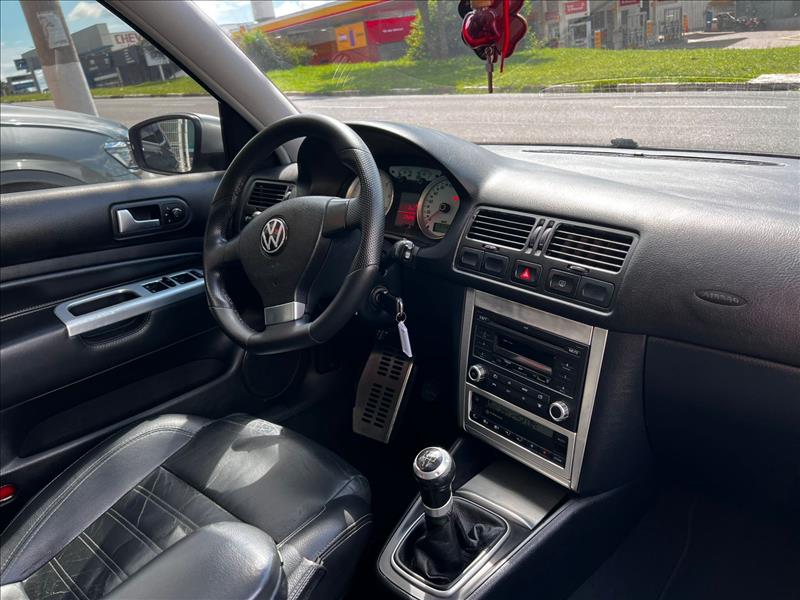 VOLKSWAGEN  GOLF   1.6 MI Sportline 8V 