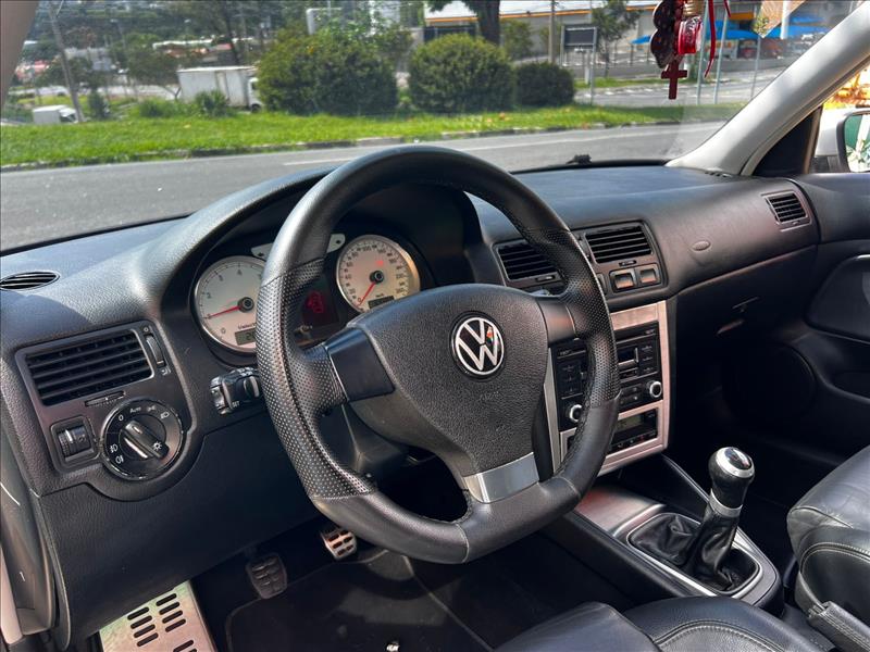 VOLKSWAGEN  GOLF   1.6 MI Sportline 8V 