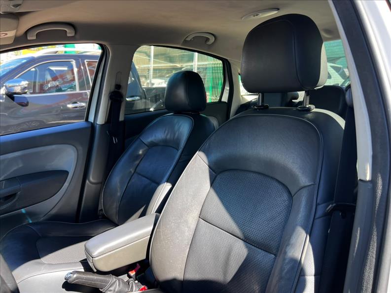 FIAT  LINEA   1.8 Absolute 16V 