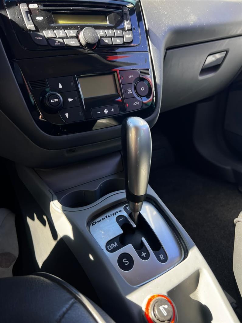 FIAT  LINEA   1.8 Absolute 16V 
