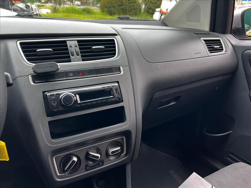 VOLKSWAGEN  FOX   1.6 MI 8V 