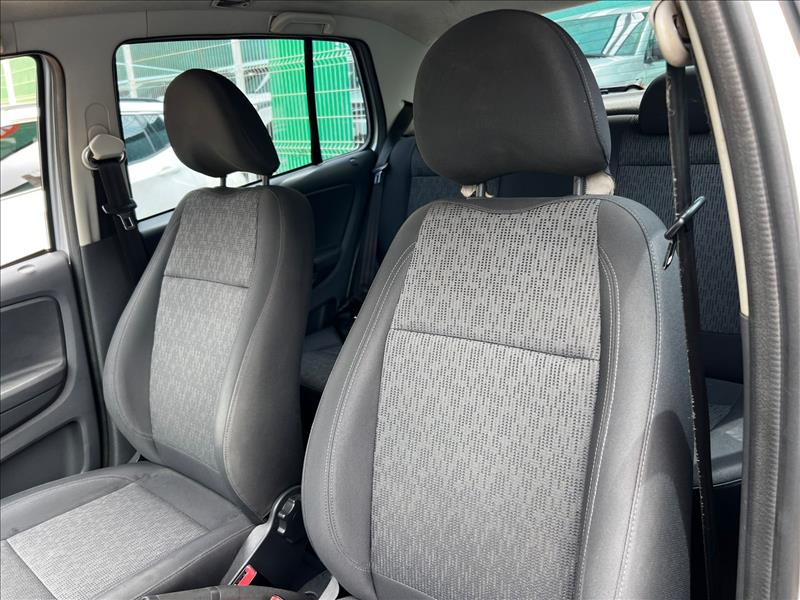 VOLKSWAGEN  FOX   1.6 MI 8V 