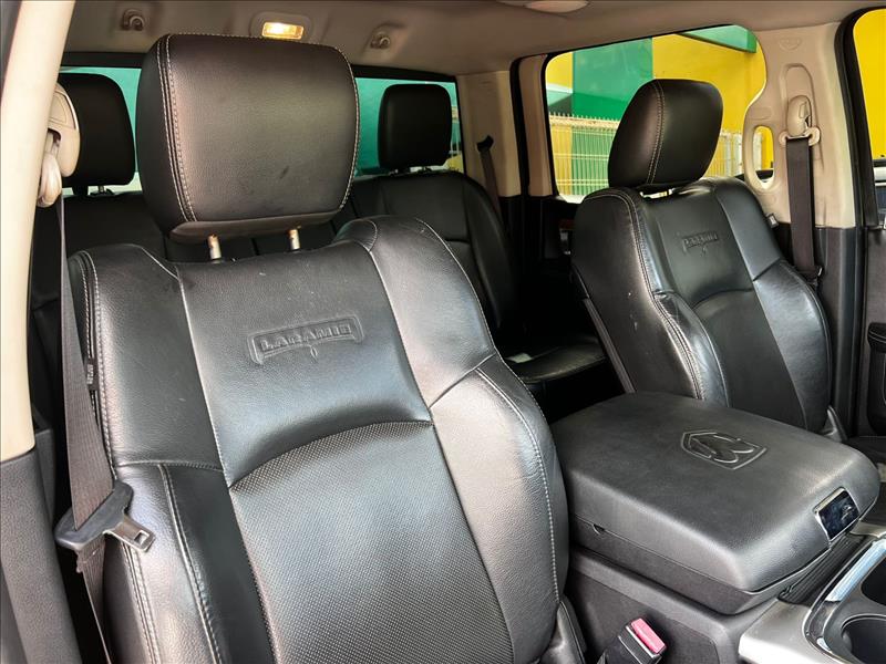 RAM  2500   6.7 Laramie 4X4 CD I6 Turbo 