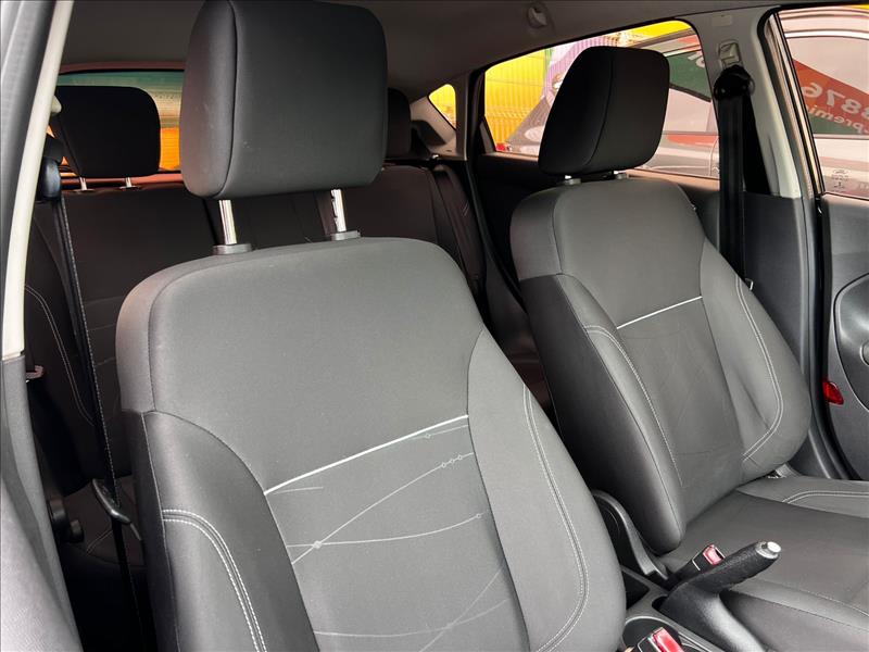 FORD  FIESTA   1.6 SE Hatch 16V 