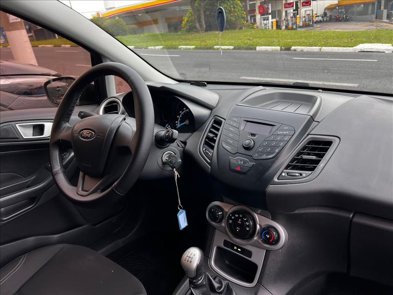 FORD  FIESTA   1.6 SE Hatch 16V 