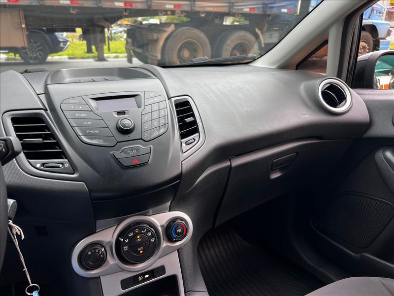 FORD  FIESTA   1.6 SE Hatch 16V 