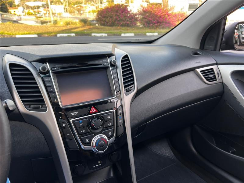 HYUNDAI  I30   1.8 MPI 16V 