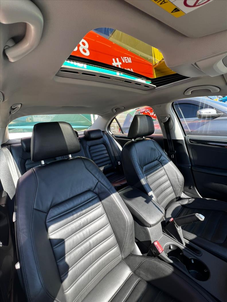 VOLKSWAGEN  JETTA   2.0 TSI Highline 211cv 