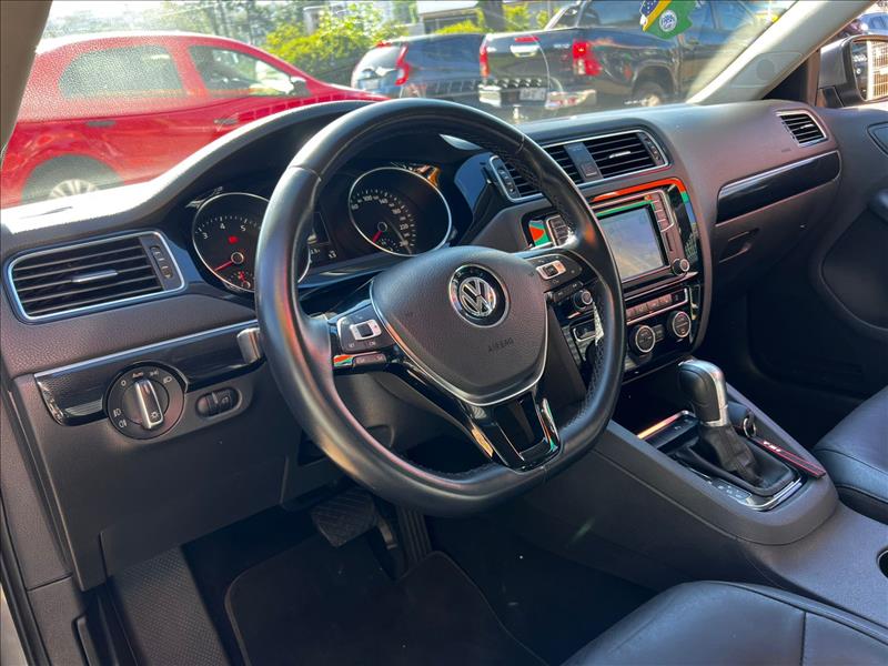 VOLKSWAGEN  JETTA   2.0 TSI Highline 211cv 