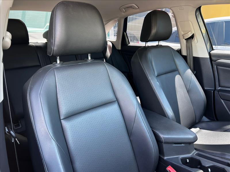 VOLKSWAGEN  JETTA   1.4 250 TSI Comfortline 