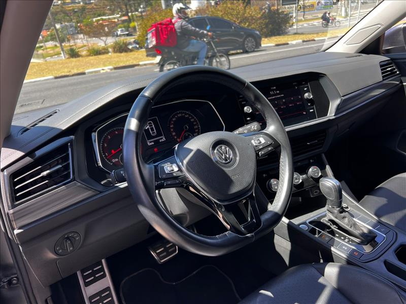 VOLKSWAGEN  JETTA   1.4 250 TSI Comfortline 