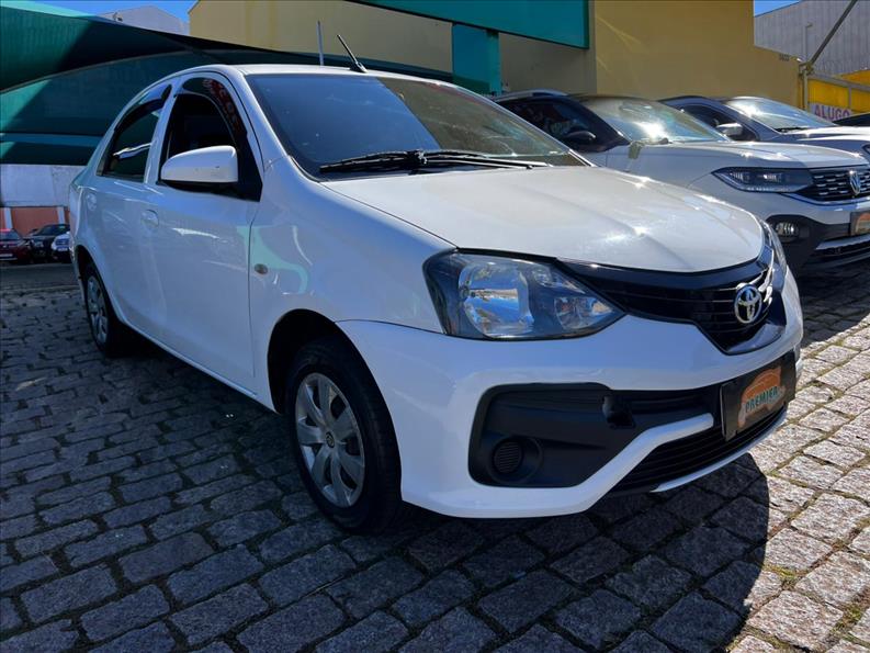 TOYOTA  ETIOS   1.5 X Sedan 16V 