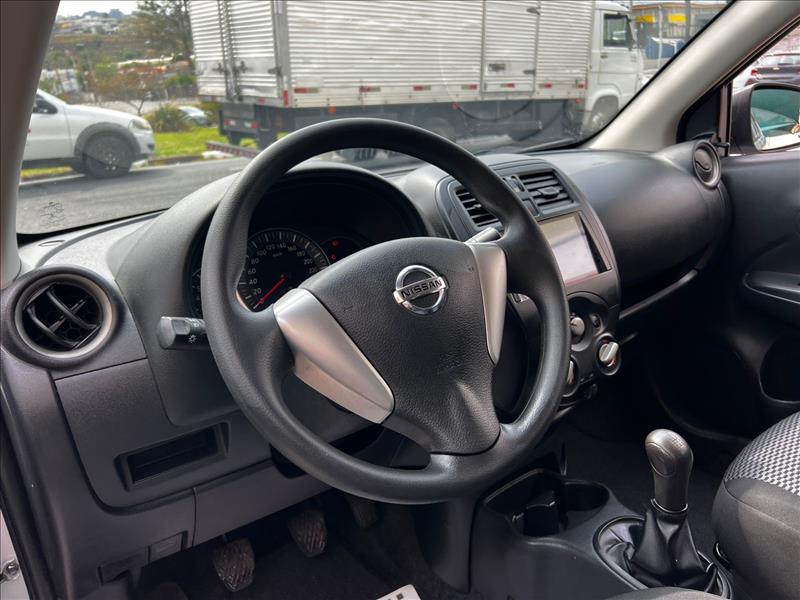 NISSAN  VERSA   1.0 12V V-drive 