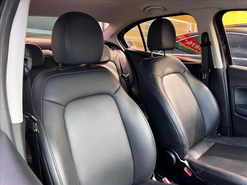 FIAT  CRONOS   1.8 E.torq Precision 