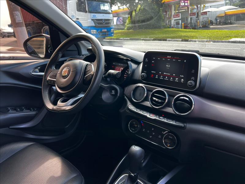 FIAT  CRONOS   1.8 E.torq Precision 