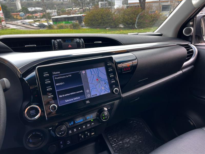 TOYOTA  HILUX   2.8 D-4d Turbo CD SRX 4X4 