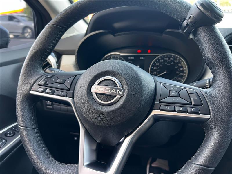 NISSAN  VERSA   1.6 16V Exclusive 