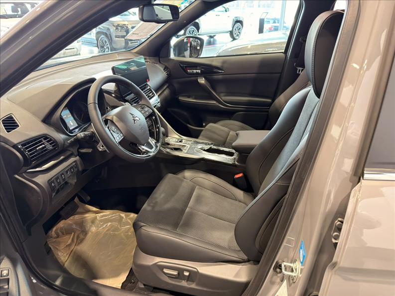  ECLIPSE CROSS  1.5 Mivec Turbo Hpe-s Black S-awc 8