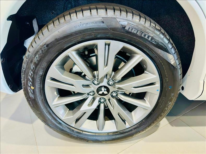  ECLIPSE CROSS  1.5 Mivec Turbo Rush 4